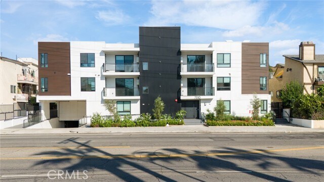 Foto del edificio - 7510 Sepulveda Blvd