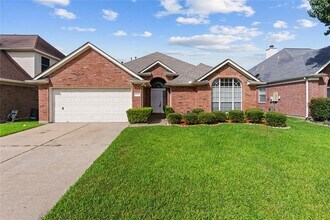 Building Photo - 10115 Willow Crossing Dr