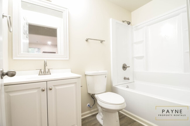 Foto del edificio - 1210 Zuber St