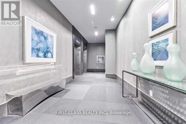 Photo du bâtiment - 8130-8130 Birchmount Rd