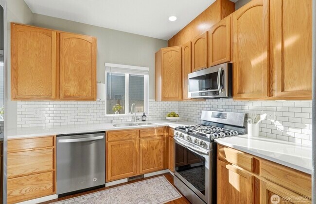 Building Photo - 20505 66th Dr NE