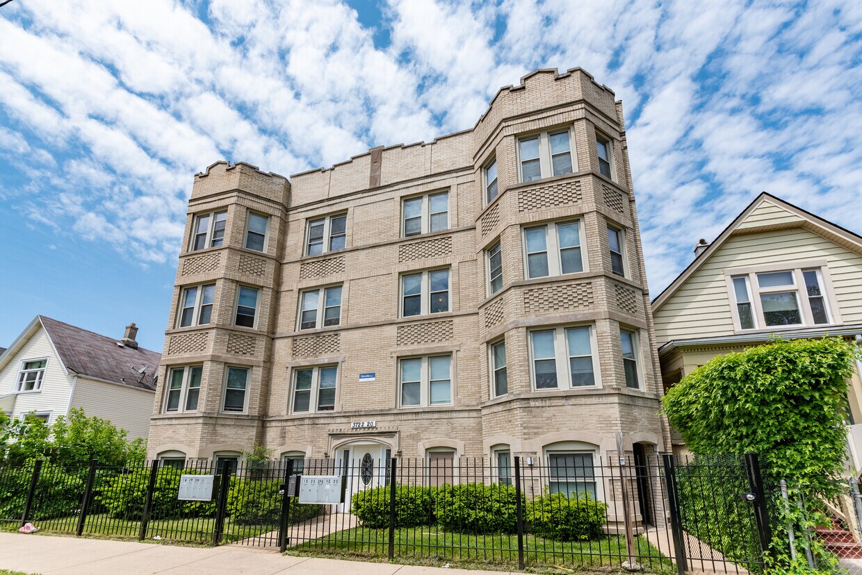 3722 W McLean Ave Unit 1, Chicago, IL 60647 3722 W McLean Ave Chicago