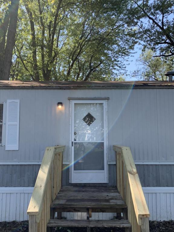 Primary Photo - 232 N 8th St. West Terre Haute IN 47885