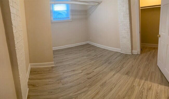 Foto del edificio - 3427 13th St NW