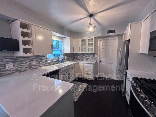 Foto del edificio - 12731 82nd Avenue N