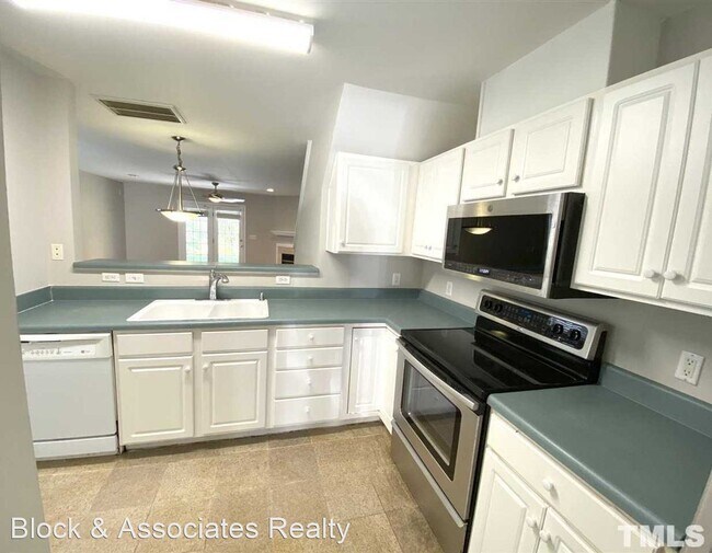 Building Photo - 3 br, 2.5 bath House - 5233 Eagle Trace Drive