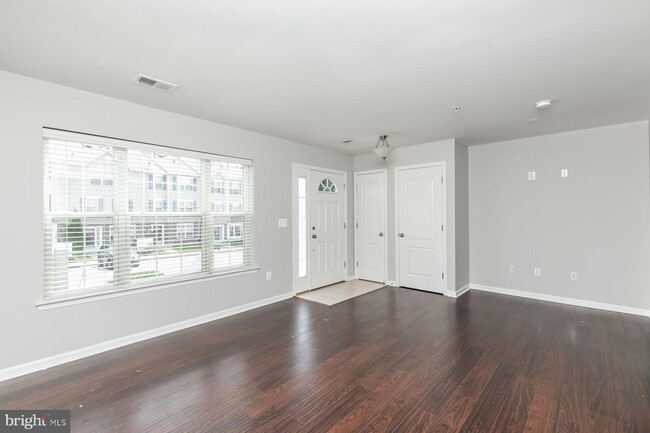 Building Photo - 6478 Cornwall Dr