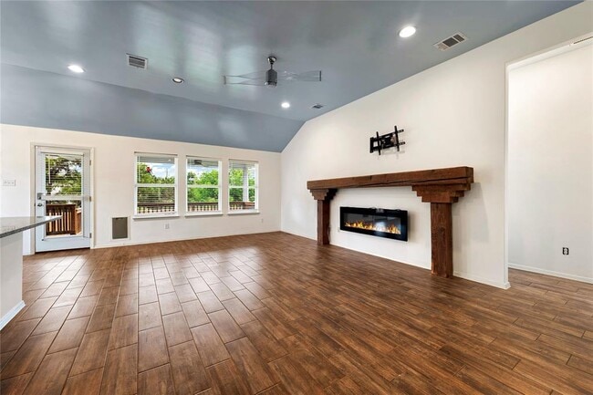 Foto del edificio - 4134 Rockwood Dr