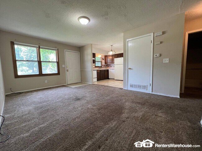 Foto del edificio - 912 E Railroad Ave