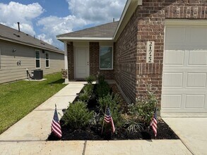 Building Photo - 21722 Cottonwood Mdws Trl
