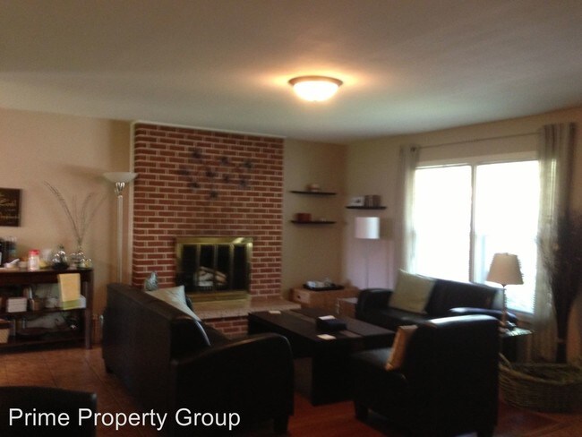 Building Photo - 3 br, 1 bath House - 903 Bellepark