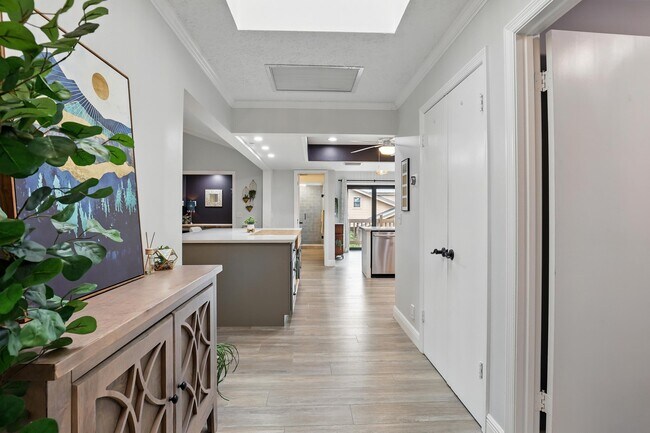 Foto del edificio - 122 SE Crestwood Cir
