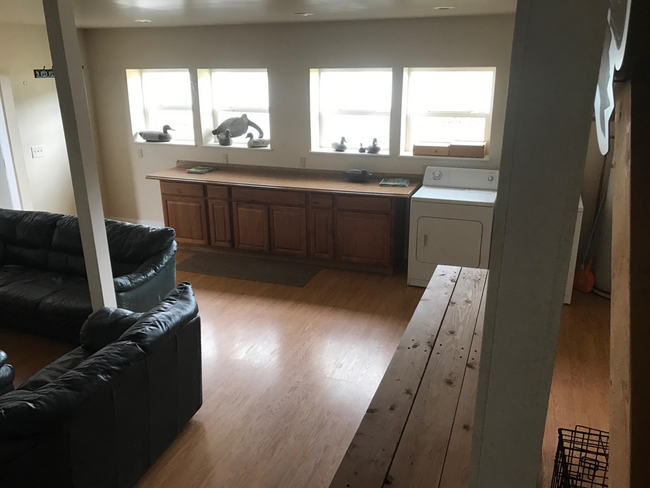 Building Photo - Short Term Rental - Available until 9/30/25