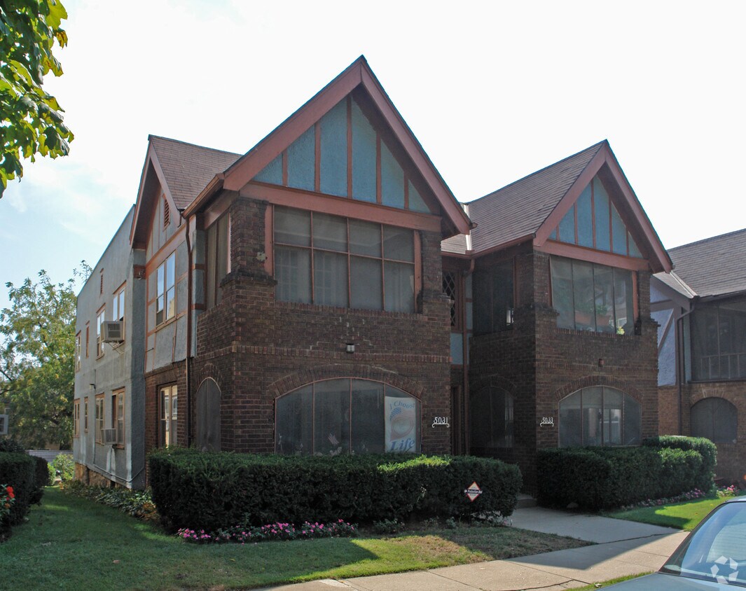 Building Photo - 5031-5033 Wyandotte St