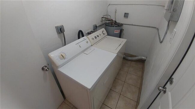 Foto del edificio - 134 SW 5th Ct