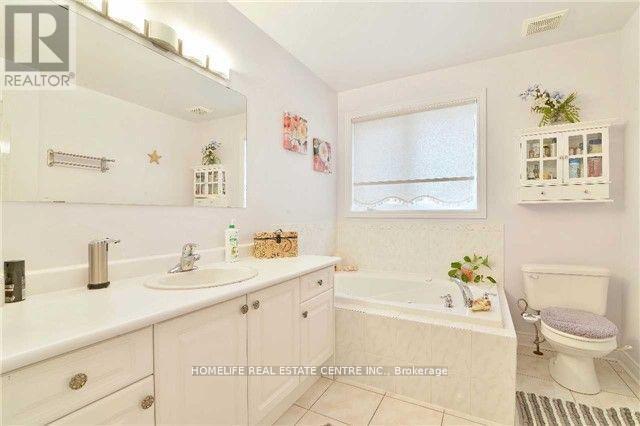 Building Photo - 65 Batt Crescent