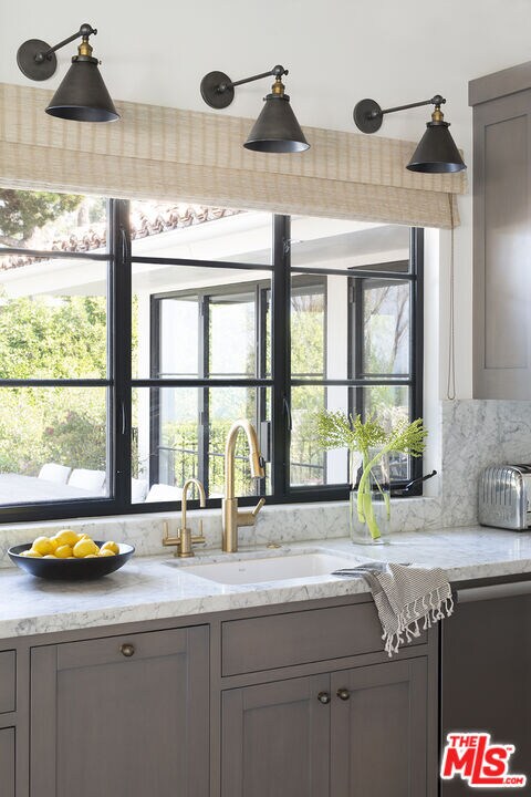 Building Photo - 28837 Grayfox St