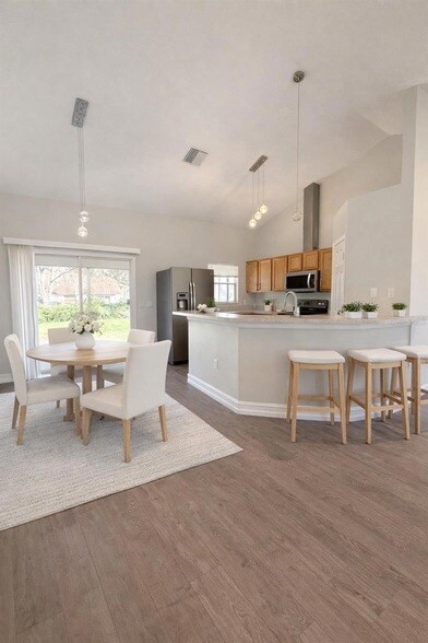 Foto del edificio - 14069 Drysdale St