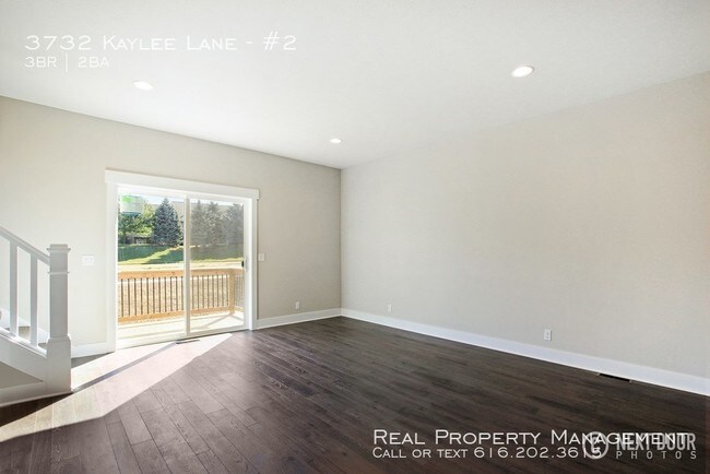 Foto del edificio - 3732 Kaylee Ln