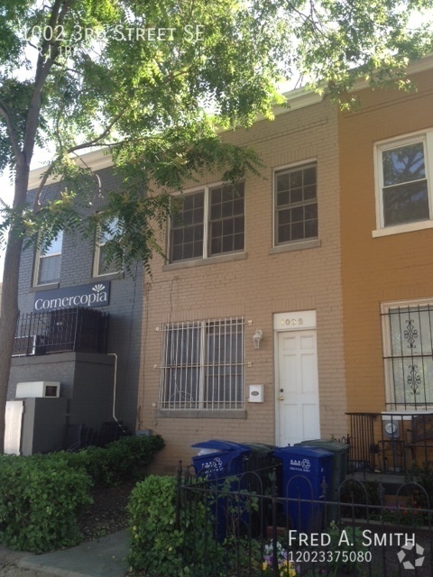 Building Photo - 1002 3rd Pl SE