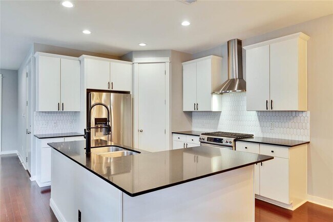 Building Photo - 3003 Corbin Ln