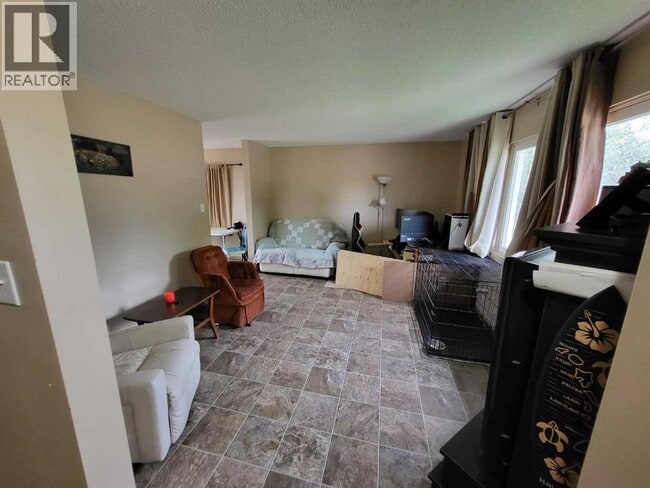 Building Photo - 2161 Palm Rd S