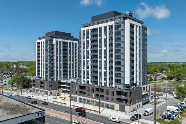 Kingsley Square Condos
