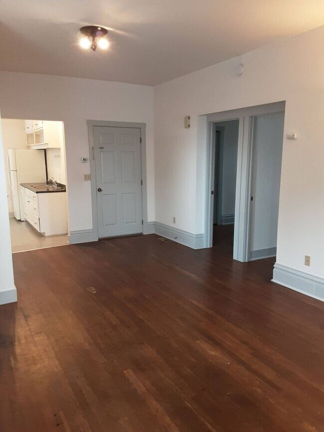 Foto del edificio - 511 E Chestnut St