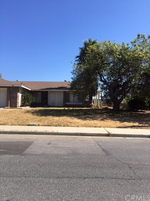 Primary Photo - 290 W Campus View Dr