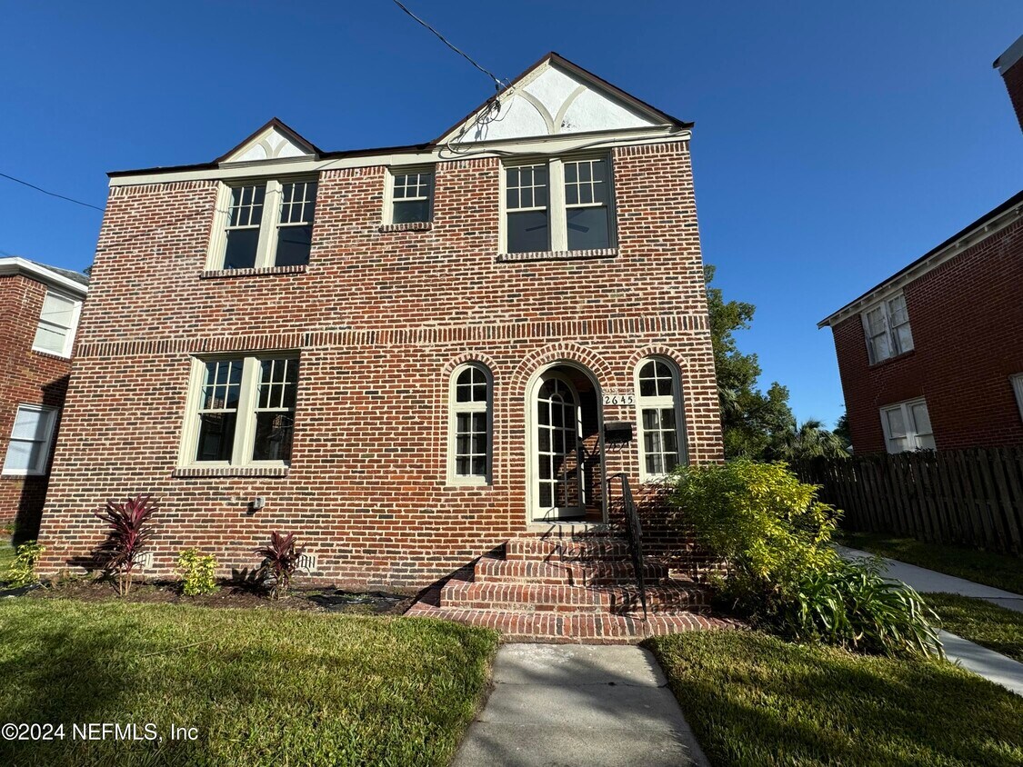 Primary Photo - 2645 Dellwood Ave