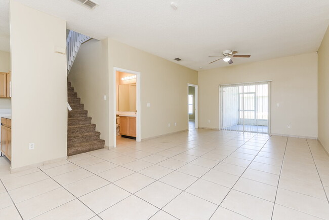 Building Photo - 14580 Laguna Beach Cir