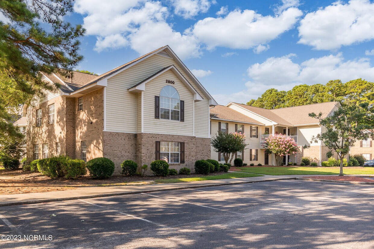 Primary Photo - 2800 Mulberry Ln