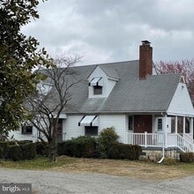 Building Photo - 905 Taskforce Dr