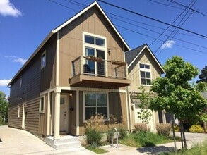 Building Photo - 8253 SE Taylor St