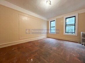 Building Photo - 1181 E 214th St