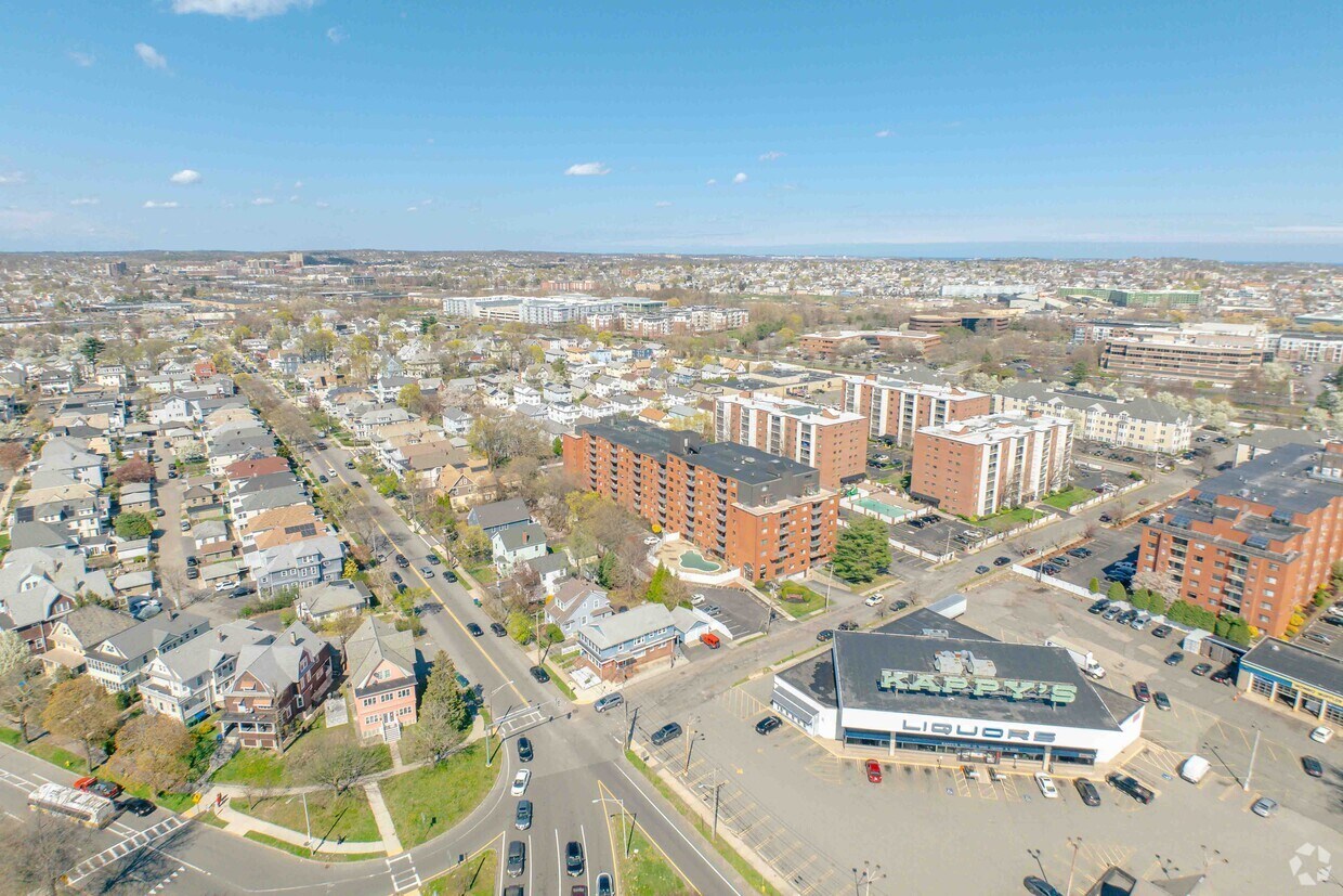 Neighborhood Context - Parkway Plaza West