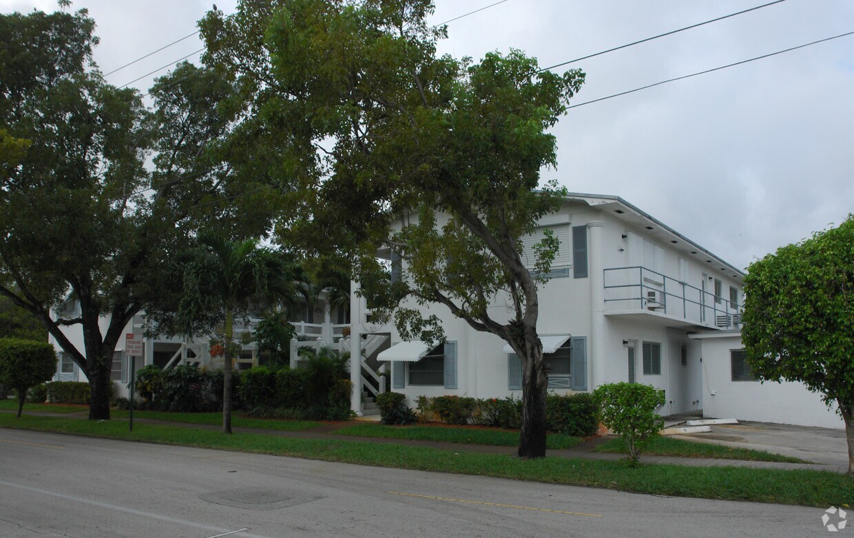 Primary Photo - 520 S 19th Ave