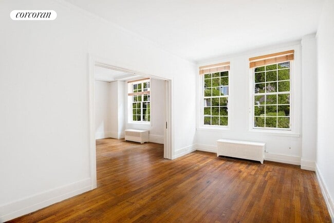 Building Photo - 50 W 67th St