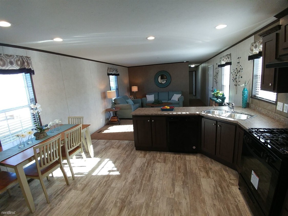Primary Photo - 3 br, 2 bath House - 25 Berry Ln