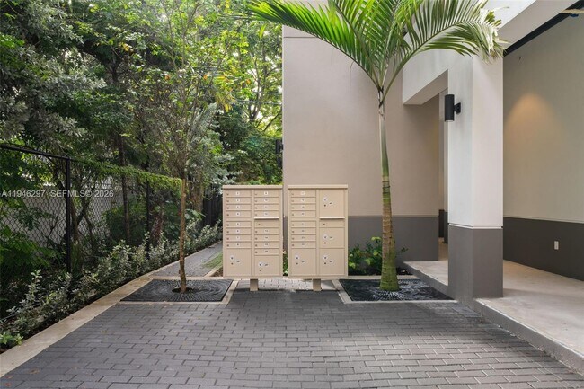 Foto del edificio - 650 SW 1st St