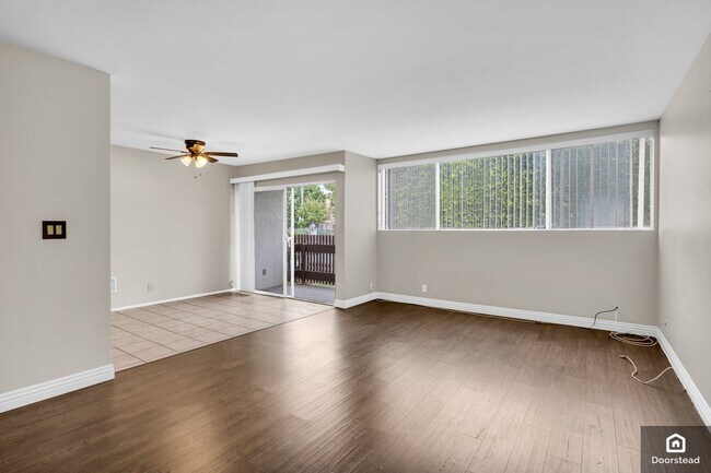 Building Photo - 5900 Canterbury Dr