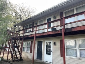 Building Photo - 504 W Woodbury St