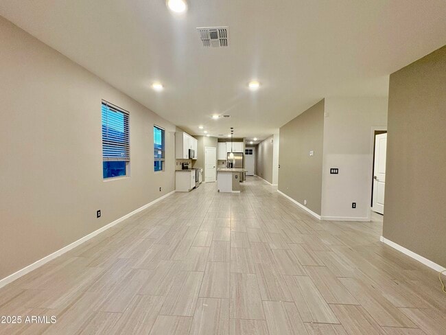 Building Photo - 1325 S 223rd Dr