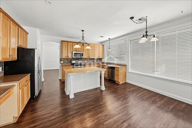 Foto del edificio - 9715 E Inverness Ave