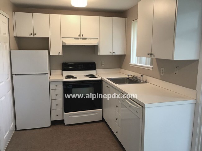 Building Photo - One level two bedroom duplex