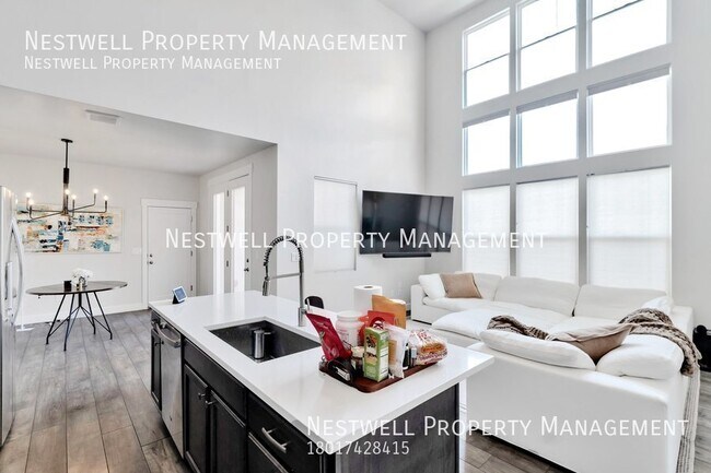 Foto del edificio - Modern 3-bed Daybreak Townhome