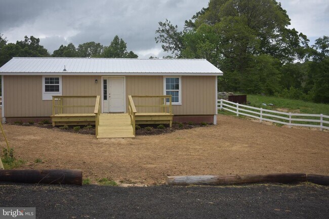 Building Photo - 6870 Serenity Farm Rd