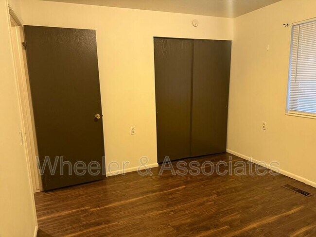 Foto del edificio - 2650 Jefferson Ave