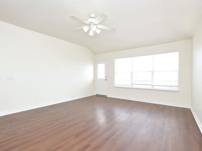 Foto del edificio - Beautiful 4 Bedroom / 2 Bath Home in Eagle...