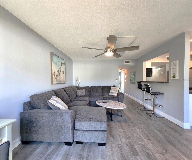 Foto del edificio - 10125 Manatee Ave W